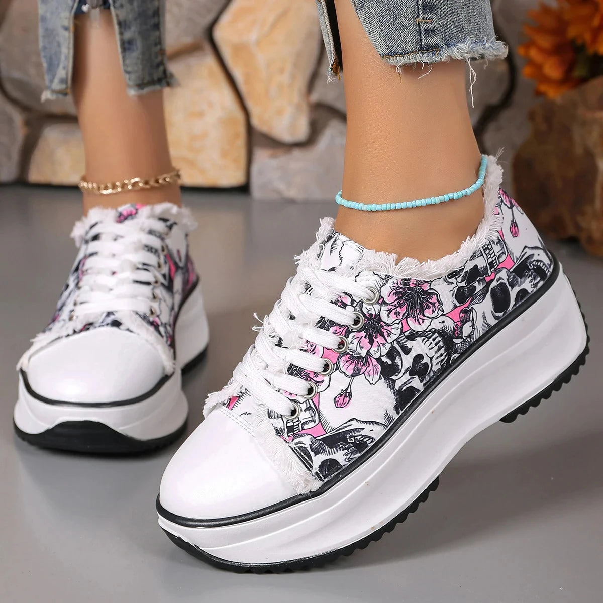 Women Sneakers New Elegant Floral Printed Lace Up Female Flat Shoes Fashion Trend Round Toe Sneakers Women Zapatos De Mujer