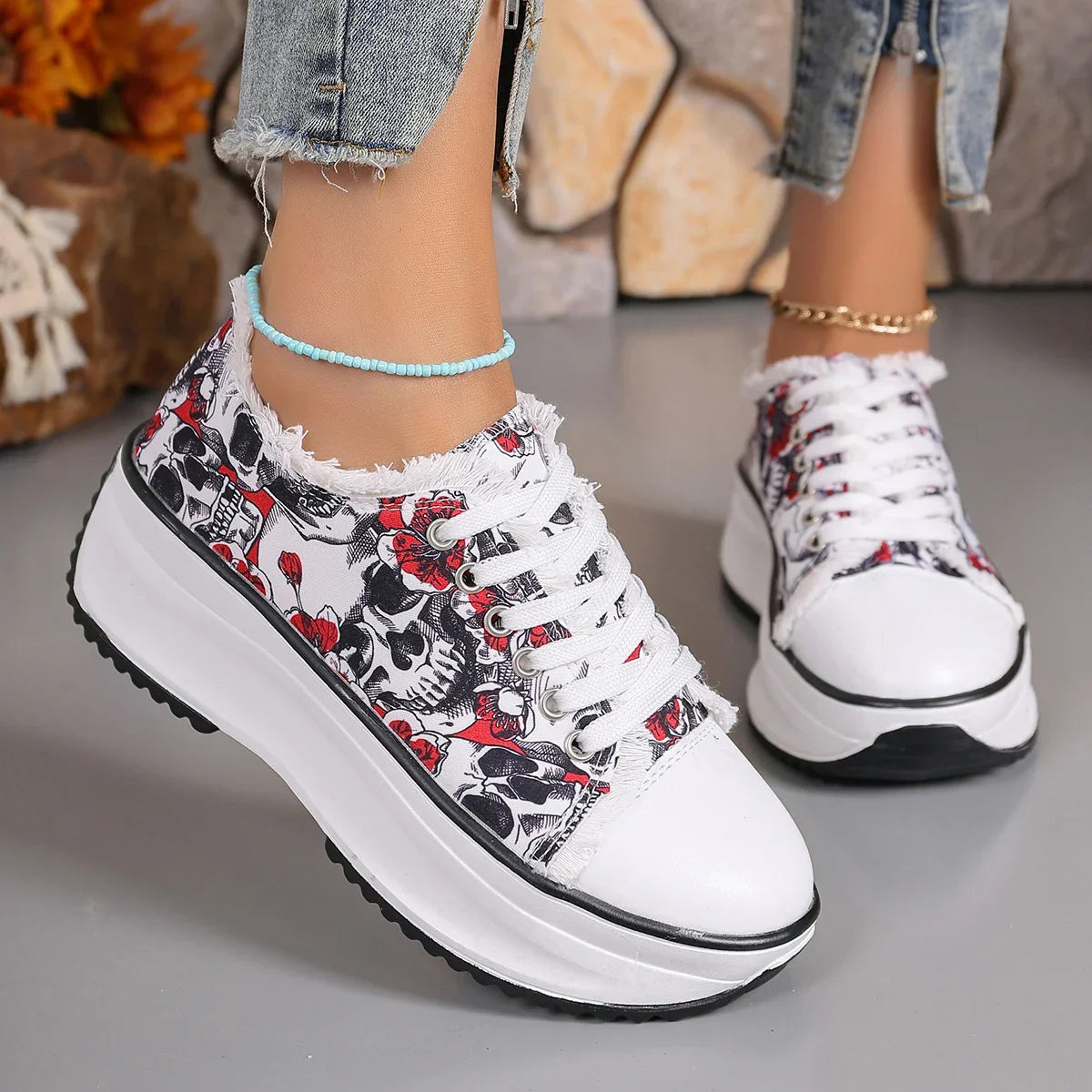 Women Sneakers New Elegant Floral Printed Lace Up Female Flat Shoes Fashion Trend Round Toe Sneakers Women Zapatos De Mujer