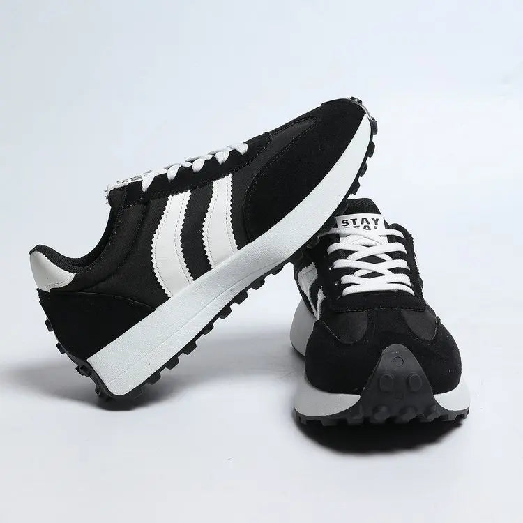 2026 Women Sneakers Spring New Luxury Flat Comfortable Slip on Soft Trend Sneakers Women Lightweight Outdoor Shoes for Women