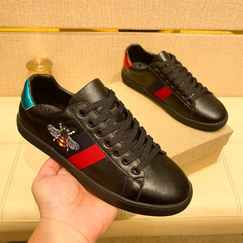 2026 Sneakers Men Bee Shoes High Quality Embroidery Men's Skateboard Shoes Comfortable Low Cut