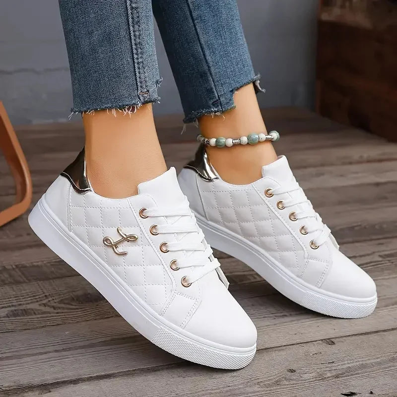WHITE / 38