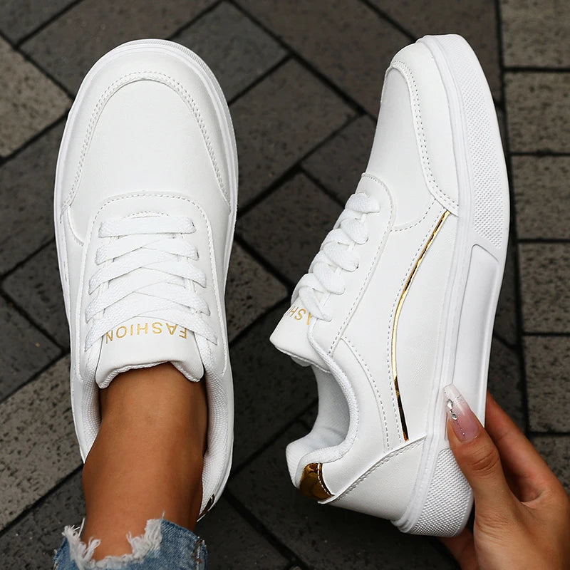 2025 Fashion Women's Black Sneakers Stylish Low Top Design Comfortable Lace Up Fit Versatile Casual Shoe Trendy Fashion Footwear