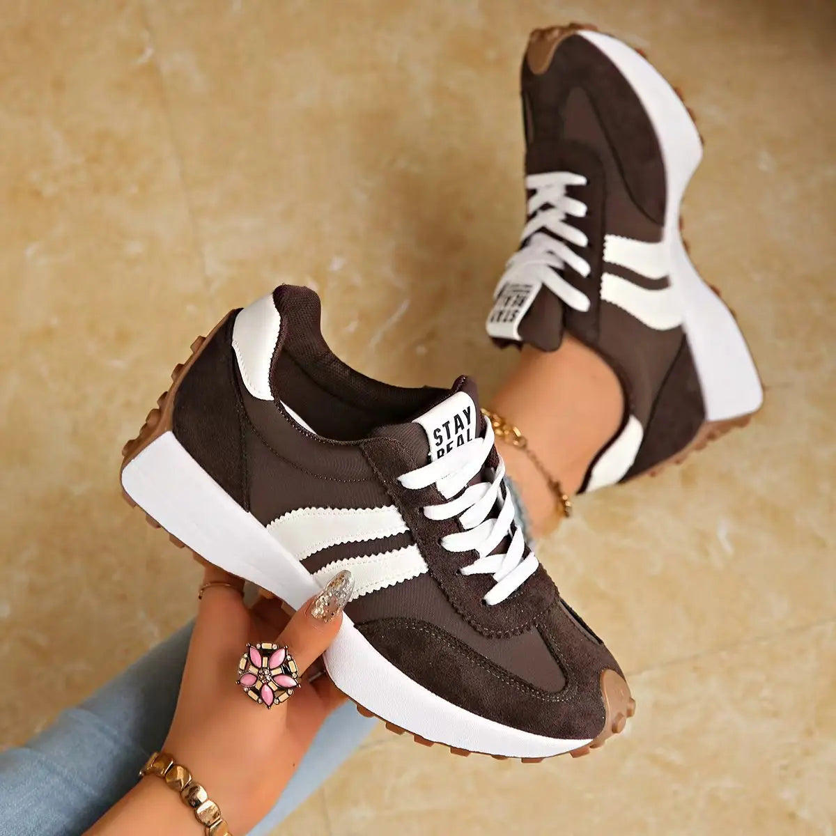 Brown / 43
