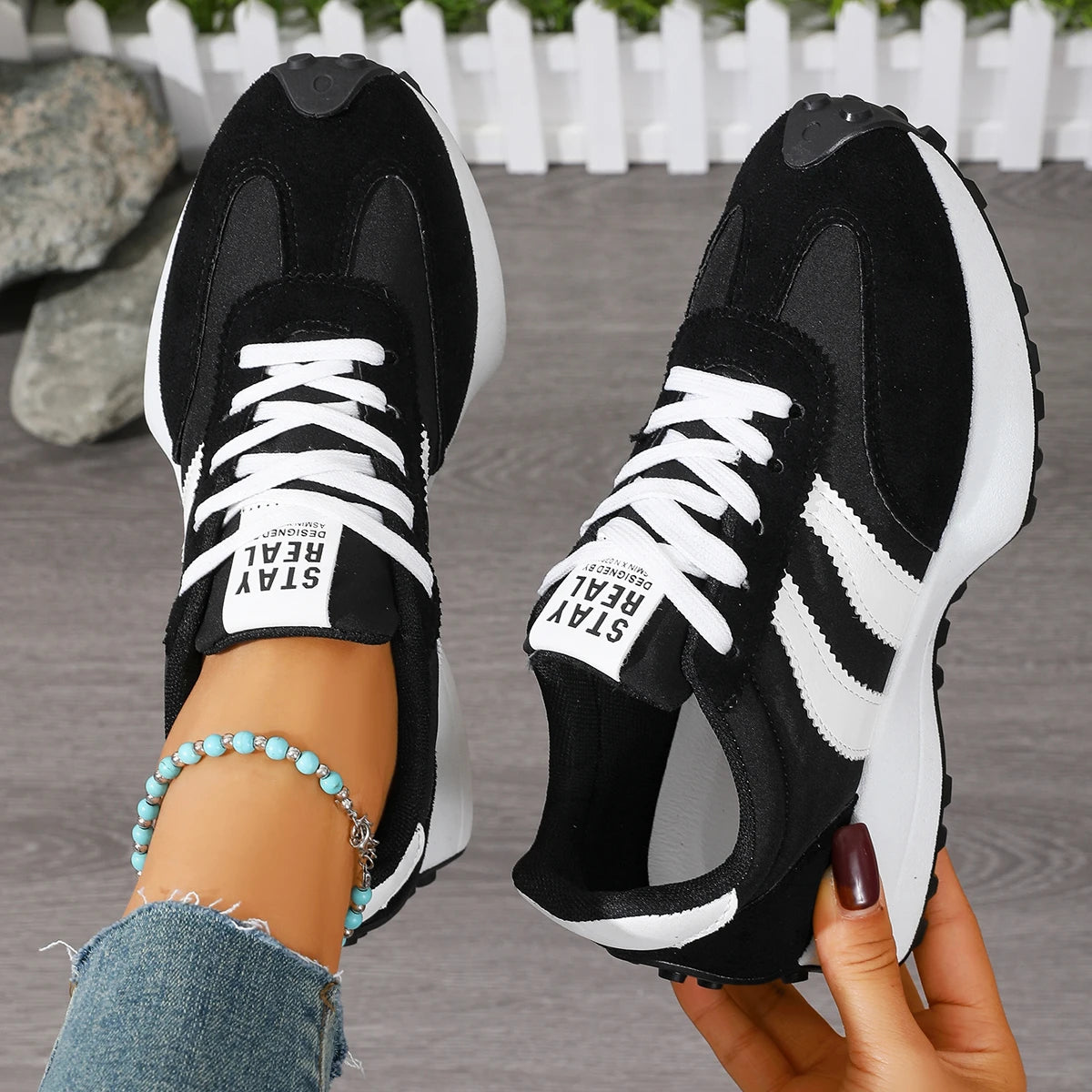 2026 Women Sneakers Spring New Luxury Flat Comfortable Slip on Soft Trend Sneakers Women Lightweight Outdoor Shoes for Women