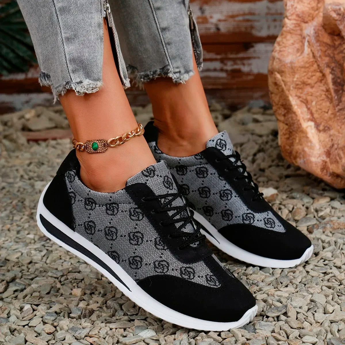 black / 36