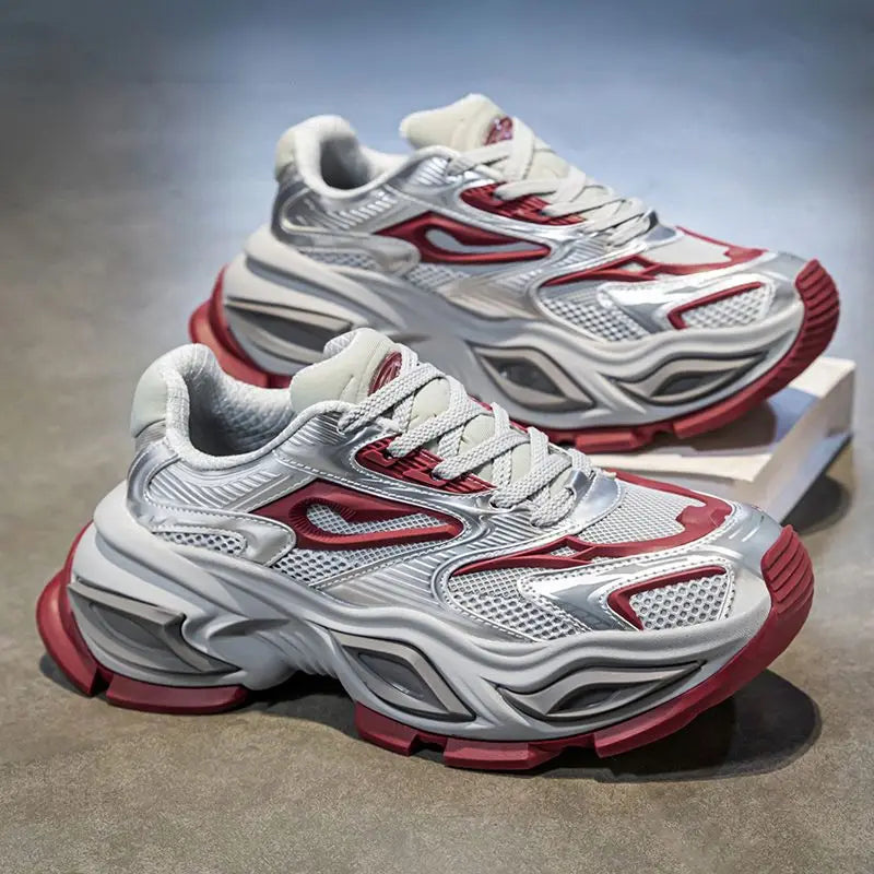 Red Sneakers / 44