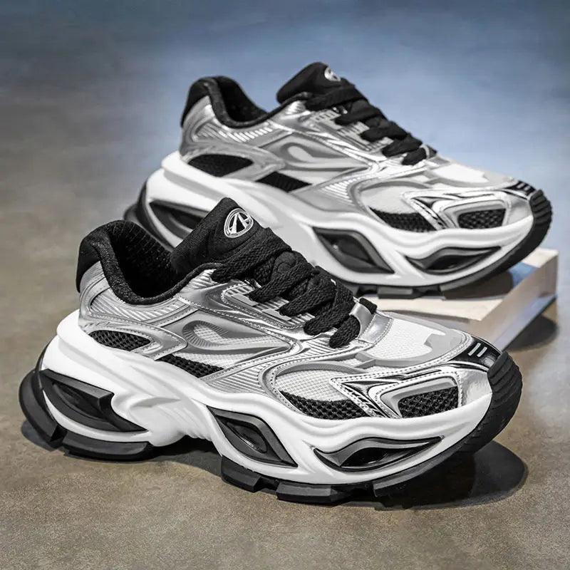 Black-white Sneakers / 42