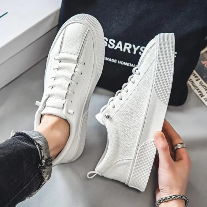 WHITE / 44