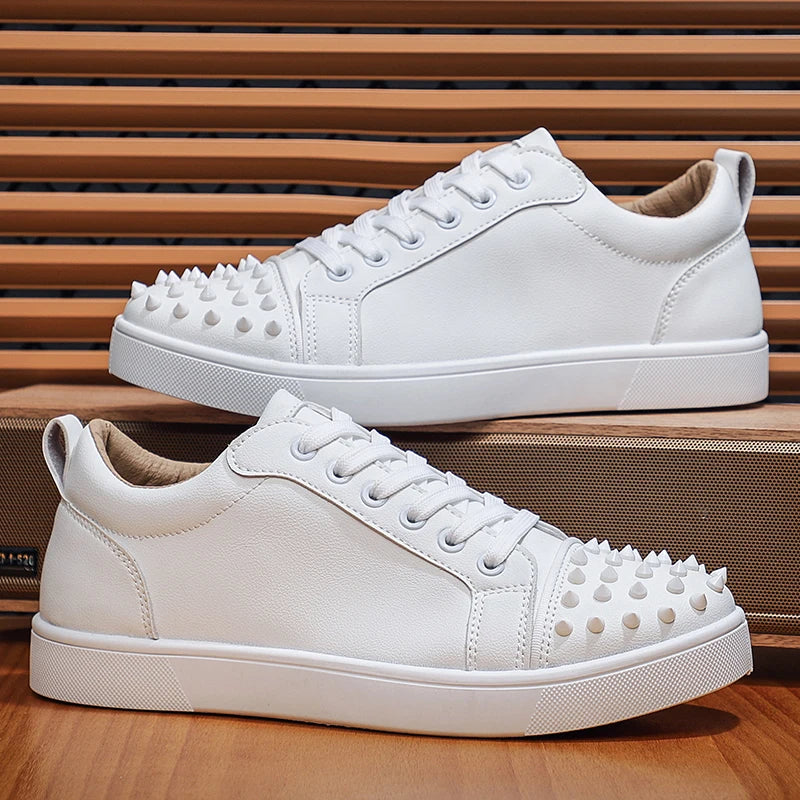 WHITE / 44