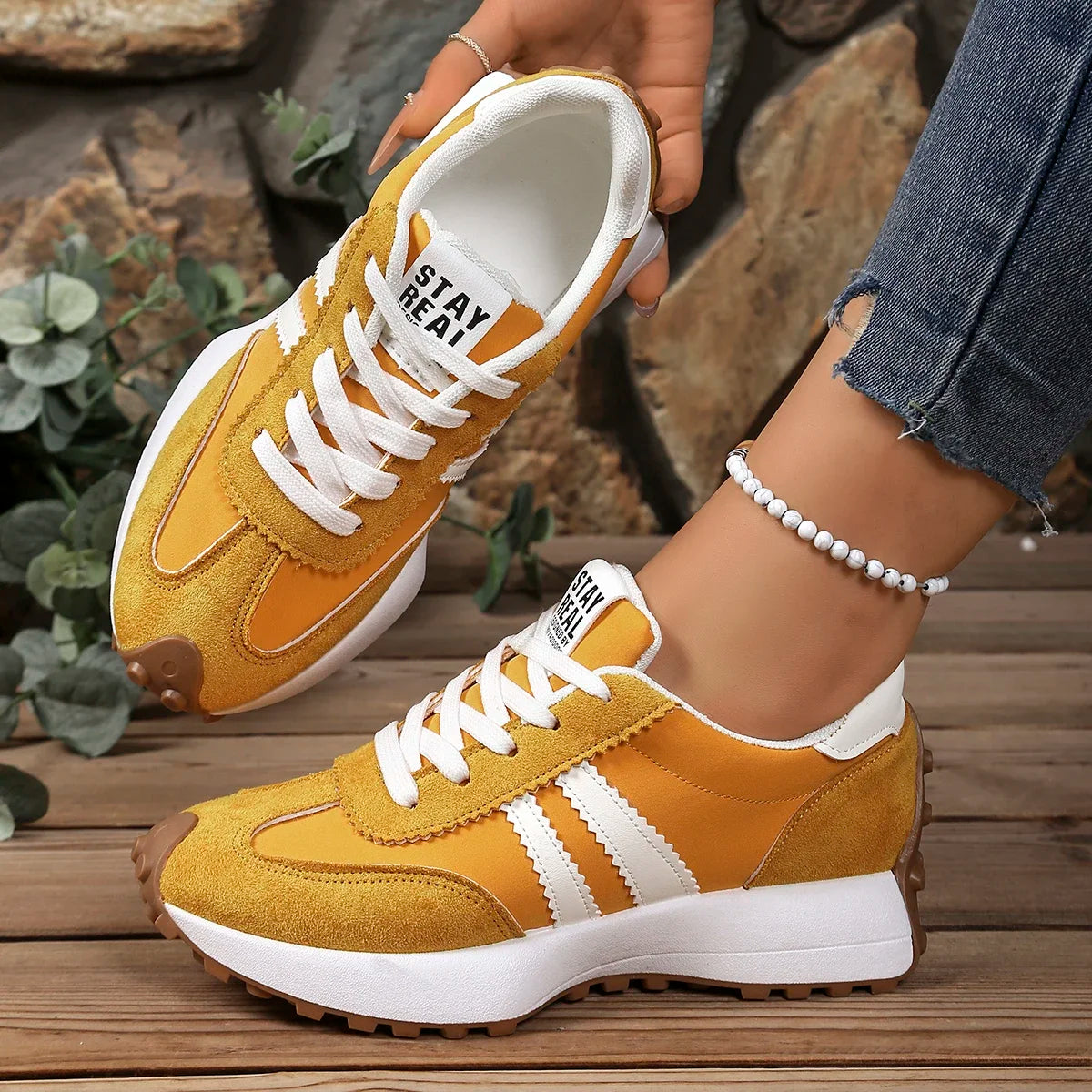 2025 Women Sneakers Spring New Luxury Flat Comfortable Slip on Soft Trend Sneakers Women Lightweight Outdoor Shoes for Women