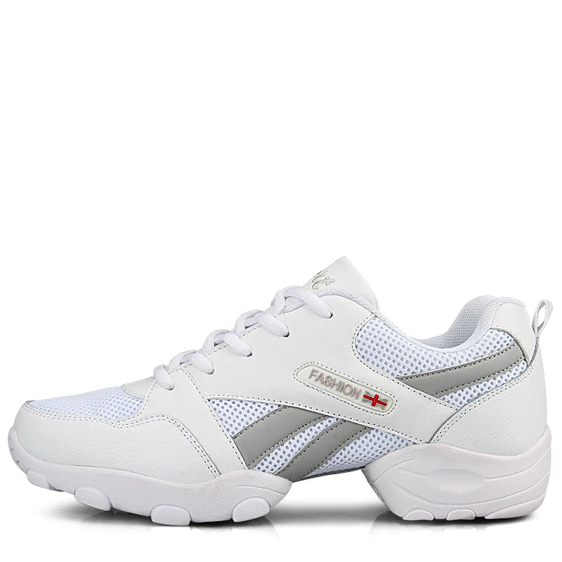 WHITE / 44