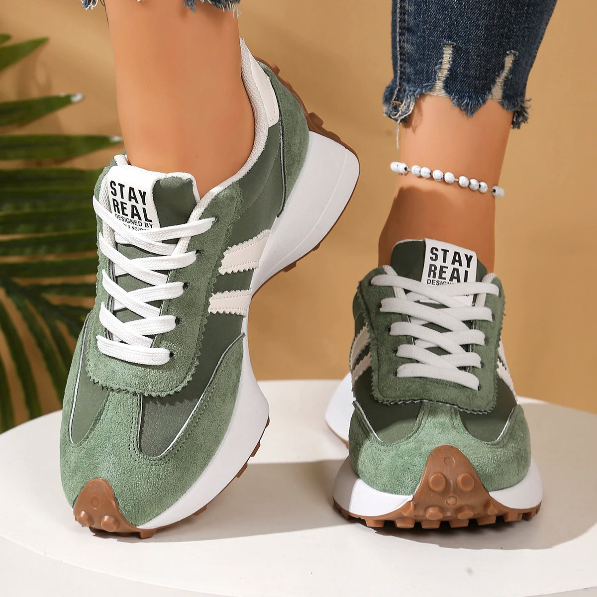 2025 Women Sneakers Spring New Luxury Flat Comfortable Slip on Soft Trend Sneakers Women Lightweight Outdoor Shoes for Women
